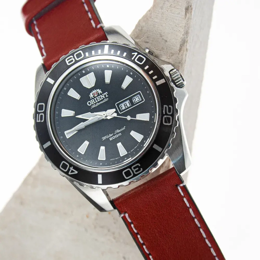 Czerwony pasek do zegarka Orient FEM75001B6 - mod.60 przykład (03)