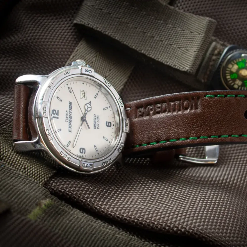 Brązowy skórzany pasek do zegarka Timex Expedition mod.73 przykład (01)